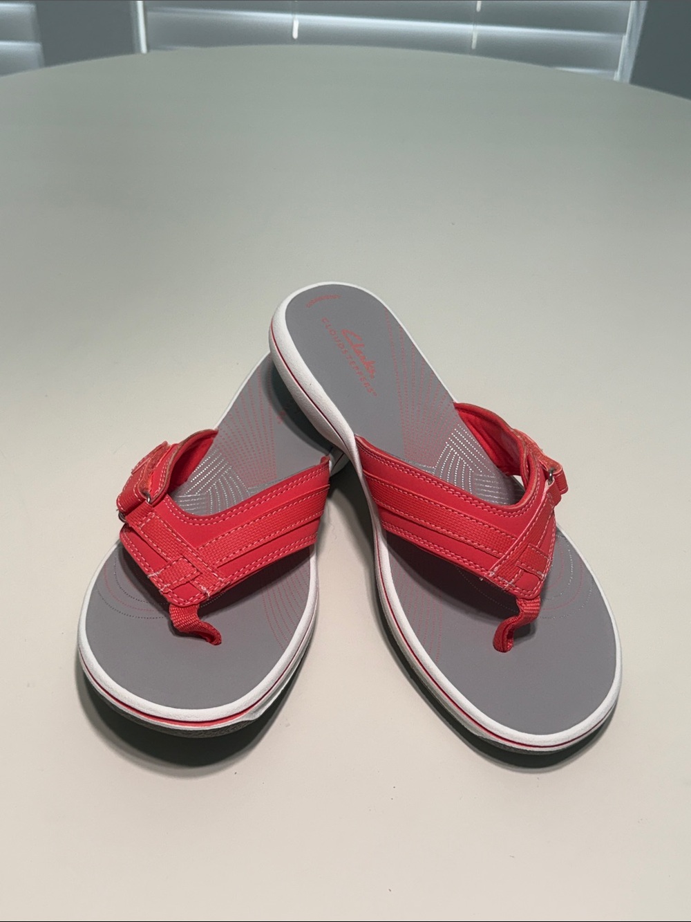 Cloudsteppers by Clarks Breeze Sea Flip Flop Sandals in Bright Coral